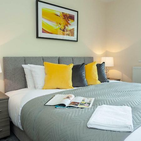 4 Bed Home, Driveway Parking Ideally Located In Latchford, Warrington - Executive St Marys House Экстерьер фото
