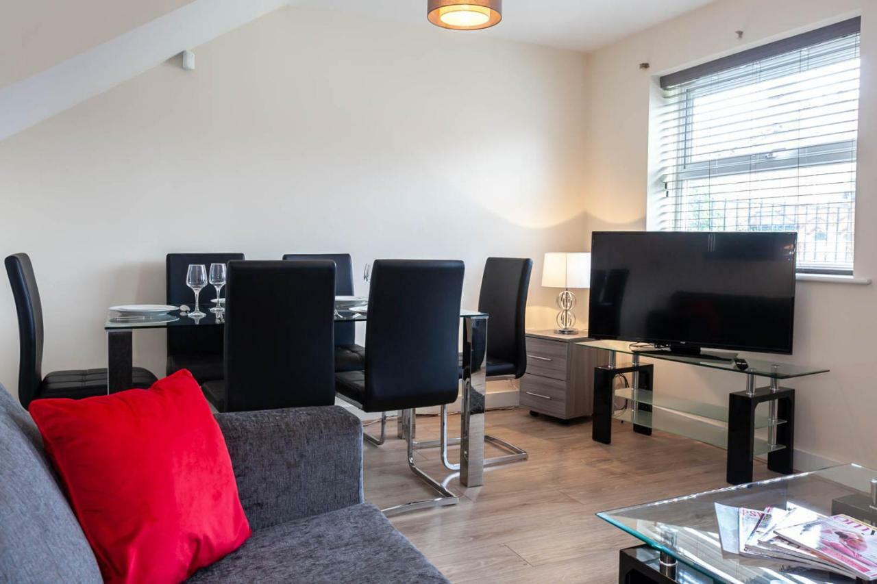 4 Bed Home, Driveway Parking Ideally Located In Latchford, Warrington - Executive St Marys House Экстерьер фото