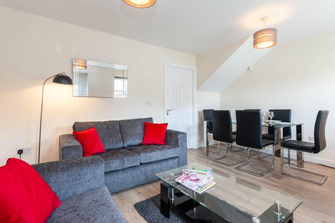4 Bed Home, Driveway Parking Ideally Located In Latchford, Warrington - Executive St Marys House Экстерьер фото