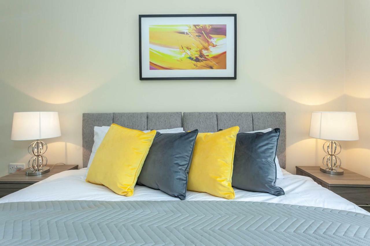 4 Bed Home, Driveway Parking Ideally Located In Latchford, Warrington - Executive St Marys House Экстерьер фото
