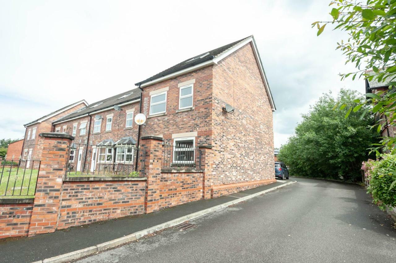 4 Bed Home, Driveway Parking Ideally Located In Latchford, Warrington - Executive St Marys House Экстерьер фото