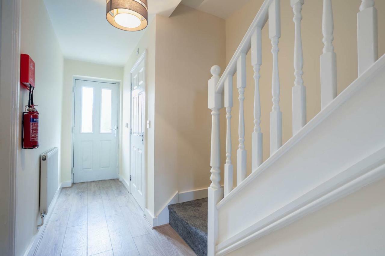 4 Bed Home, Driveway Parking Ideally Located In Latchford, Warrington - Executive St Marys House Экстерьер фото