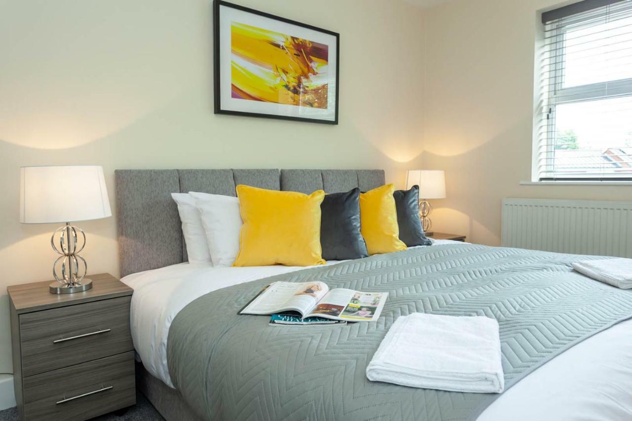 4 Bed Home, Driveway Parking Ideally Located In Latchford, Warrington - Executive St Marys House Экстерьер фото