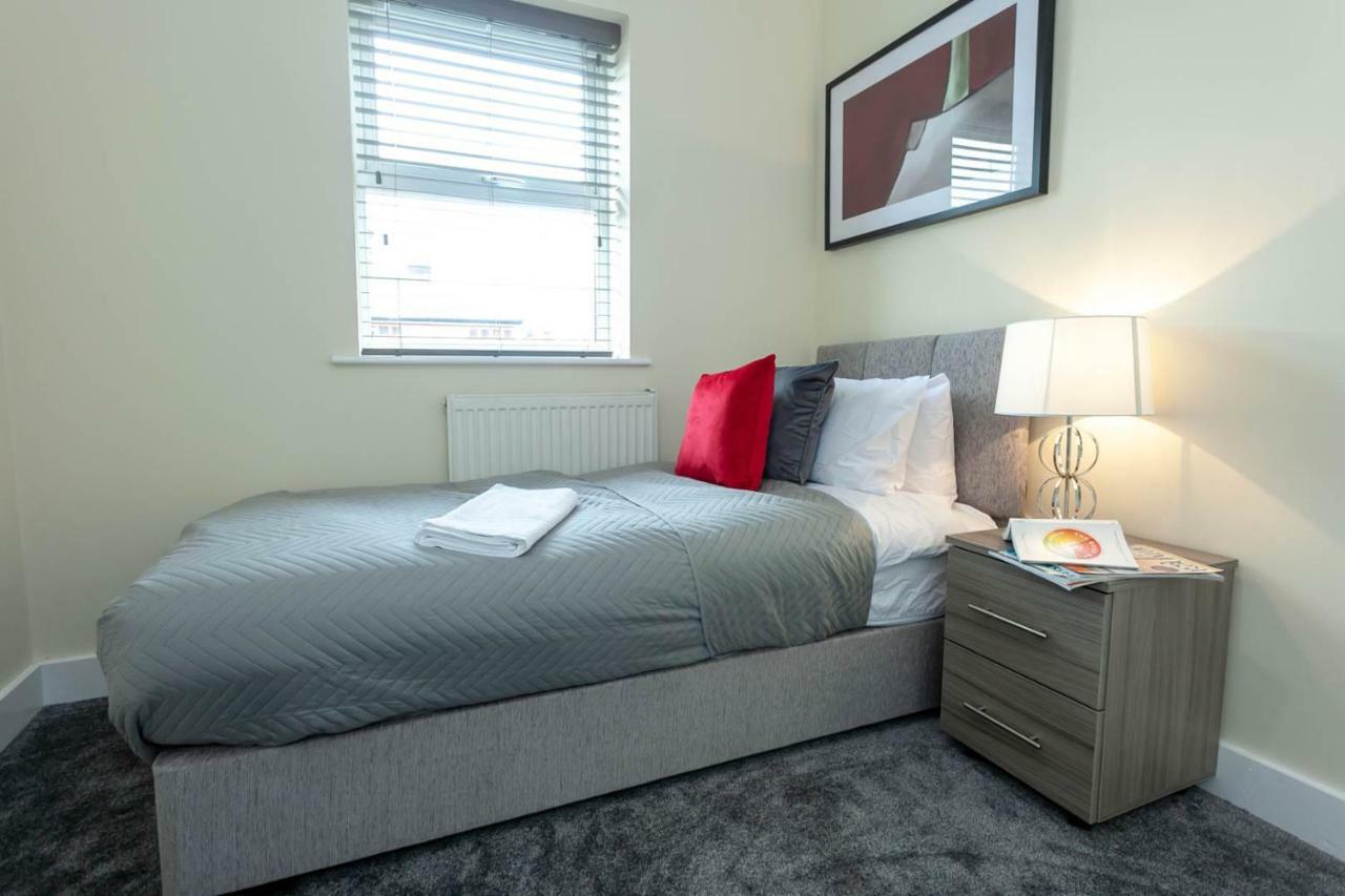 4 Bed Home, Driveway Parking Ideally Located In Latchford, Warrington - Executive St Marys House Экстерьер фото