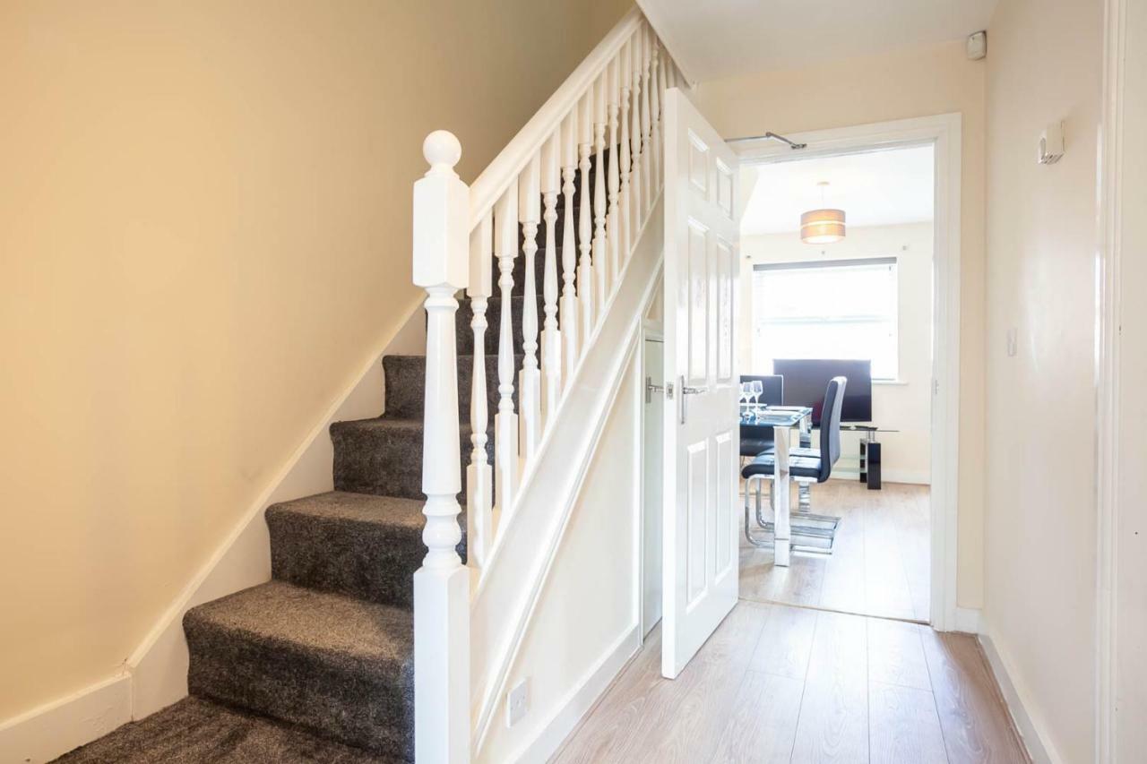 4 Bed Home, Driveway Parking Ideally Located In Latchford, Warrington - Executive St Marys House Экстерьер фото