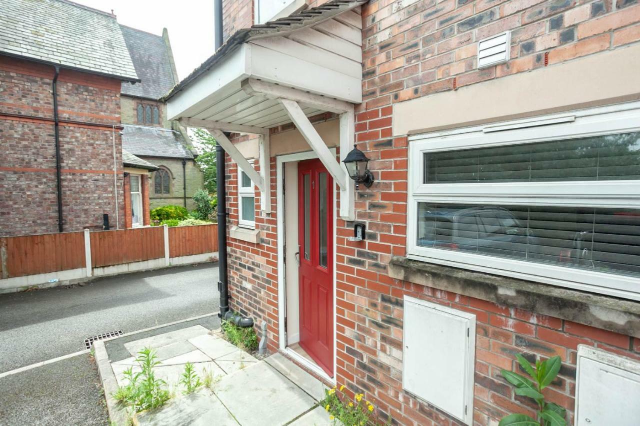 4 Bed Home, Driveway Parking Ideally Located In Latchford, Warrington - Executive St Marys House Экстерьер фото